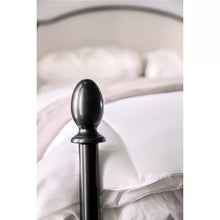Load image into Gallery viewer, Queen Blakesburg Low Profile Four Poster Bed

