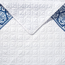 Load image into Gallery viewer, Laura Ashley 100% Cotton Quilt, Queen
