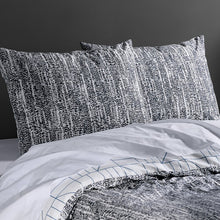 Load image into Gallery viewer, Blue/White Standard Cotton 200 TC Reversible 3 Piece Duvet Cover Set CG134
