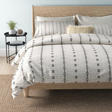 Load image into Gallery viewer, Brindley Duvet Cover Set (ND178)
