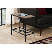 Load image into Gallery viewer, Camara End Table (SB943)
