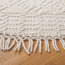 Load image into Gallery viewer, Capps Handmade Flatweave Wool Area Rug in Ivory 2&#39;3&quot; x 6

