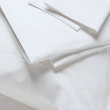 Load image into Gallery viewer, (Set of 4) Queen Caryn 600 Thread Count 100% Cotton Sateen Sheet Set
