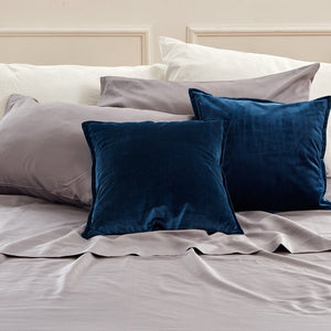 18'' H x 18'' W x 1.54'' D Sapphire Chadabe Square Velvet Pillow Cover (Set of 2)