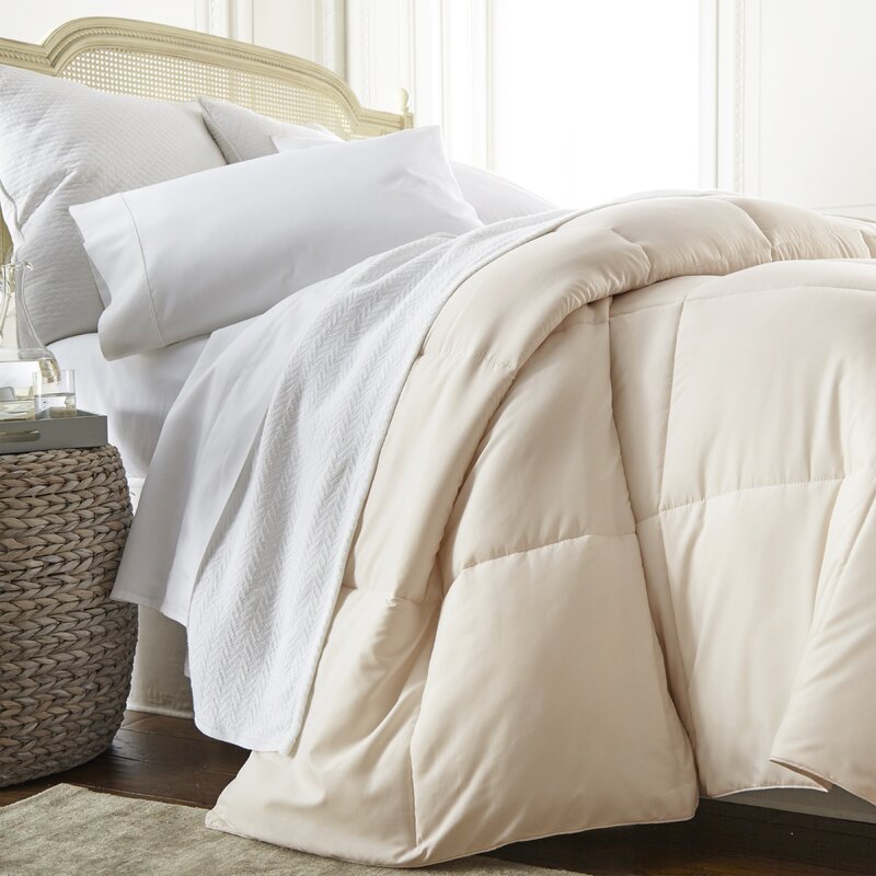 Chisolm All Season Microfiber Down Alternative Comforter twin