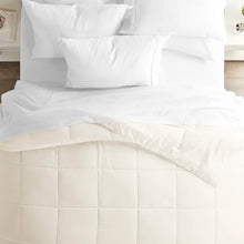 Load image into Gallery viewer, Chisolm All Season Microfiber Down Alternative Comforter king
