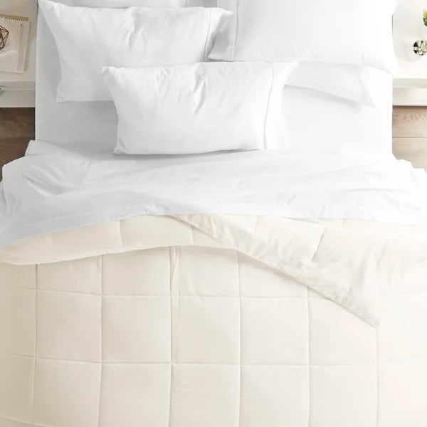 Chisolm All Season Microfiber Down Alternative Comforter king