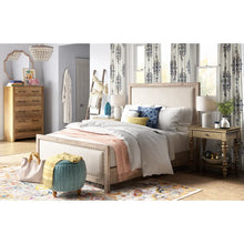 Load image into Gallery viewer, Chorale 21&#39;&#39; Distressed Gray/White Table Lamp
