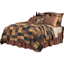 Load image into Gallery viewer, Chorley Single Reversible Quilt 133AH
