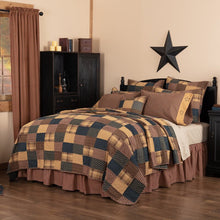 Load image into Gallery viewer, Chorley Single Reversible Quilt 135AH
