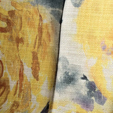 Load image into Gallery viewer, Claudie 26&#39;&#39; Wide Tufted Side Chair
