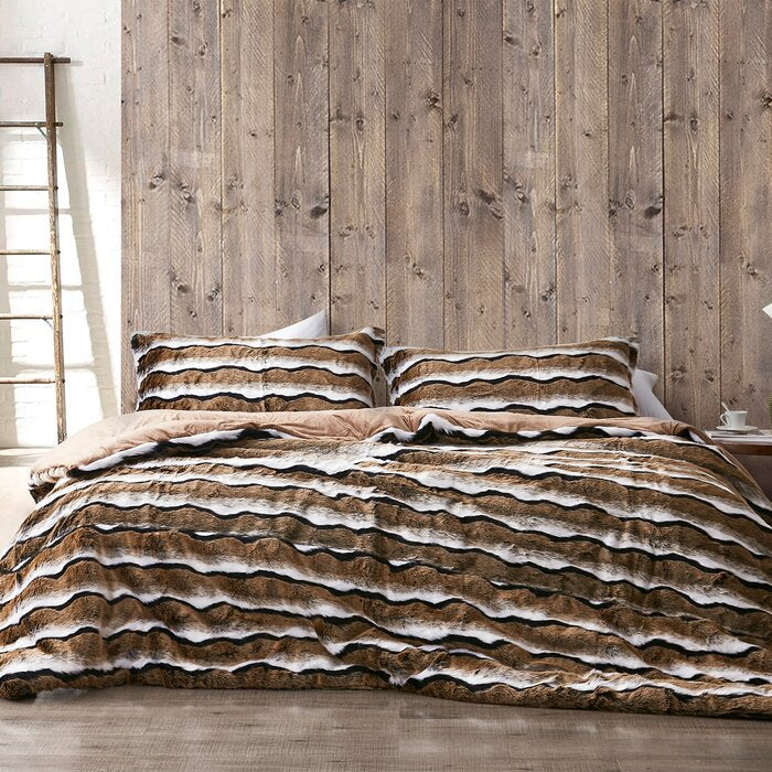 Chinny Chinchilla Faux Fur Oversized Comforter Set, King