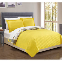 Load image into Gallery viewer, Corsa Microfiber Reversible Modern &amp; Contemporary 3 Piece Quilt Set EC1003
