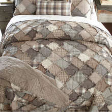 Load image into Gallery viewer, Czarnecki Ivory/Taupe/Gray Standard Cotton 150 TC Farmhouse / Country Quilt 6755RR
