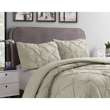 Load image into Gallery viewer, Full/Queen Dasean Microfiber Traditional Comforter Set
