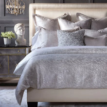 Load image into Gallery viewer, King Comforter Eloise Comforter
