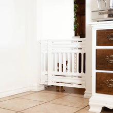 Load image into Gallery viewer, Expandable Free Standing Pet Gate
