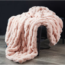 Load image into Gallery viewer, Faycelles Faux Fur Throw SB1890
