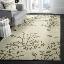 Load image into Gallery viewer, Floral Handmade Tufted Area Rug in Green 3&#39;6&quot; x 5&#39;6&quot;
