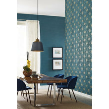 Load image into Gallery viewer, 27&#39; L X 27&#39;&#39; W French Floral Wallpaper
