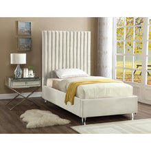 Load image into Gallery viewer, Fuiloro Tufted Upholstered Low Profile Platform Bed (headboard only) 5000RR
