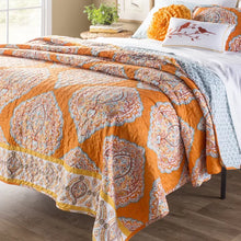 Load image into Gallery viewer, Funderburg Microfiber Reversible 5 Piece Quilt Set king

