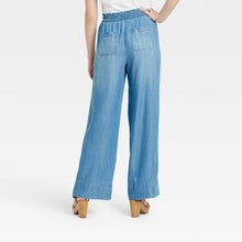 Load image into Gallery viewer, Women&#39;s Mid-Rise Tie-Waist Pants
