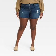 Load image into Gallery viewer, Women&#39;s Plus Size High-Rise Slim Fit Jean Shorts
