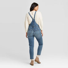 Load image into Gallery viewer, Women&#39;s High Rise Raw Hem Taper Denim Cropped Overalls
