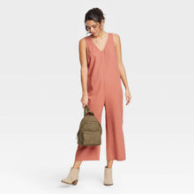 Load image into Gallery viewer, Women's Sleeveless Cropped Jumpsuit
