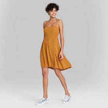 Load image into Gallery viewer, Women's Sleeveless Open Back Babydoll Dress
