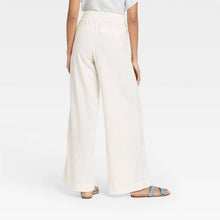 Load image into Gallery viewer, Women&#39;s Mid Rise Relaxed Fit Pants
