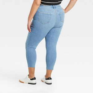 Women's Plus Size High-Rise Destructed Skinny Jeans