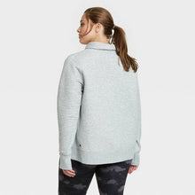 Load image into Gallery viewer, Women's Plus Size Quilted Pullover with Funnel Neck Collar *Actual Color: Black*

