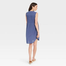 Load image into Gallery viewer, Women's Sleeveless Smocked Dress
