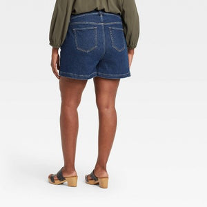 Women's Plus Size Button-Front Midi Jean Shorts