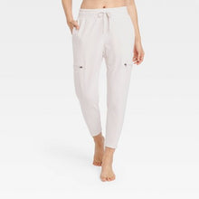 Load image into Gallery viewer, Women&#39;s Mid-Rise Cargo Jogger Pants
