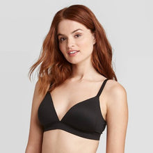 Load image into Gallery viewer, Women's Lightly Lined Wirefree Lounge Bra
