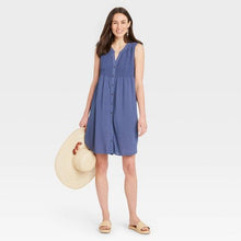 Load image into Gallery viewer, Women's Sleeveless Smocked Dress

