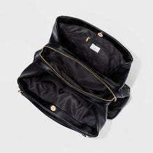 Load image into Gallery viewer, Zip Closure Shoulder Bag
