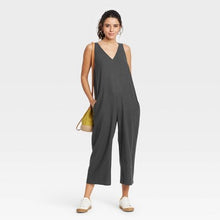 Load image into Gallery viewer, Women's Sleeveless Cropped Jumpsuit
