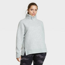 Load image into Gallery viewer, Women's Plus Size Quilted Pullover with Funnel Neck Collar *Actual Color: Black*
