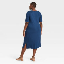 Load image into Gallery viewer, Women's Plus Size Short Sleeve Knit Swing Dress
