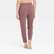 Load image into Gallery viewer, Women&#39;s Mid Rise Cargo Jogger Pants
