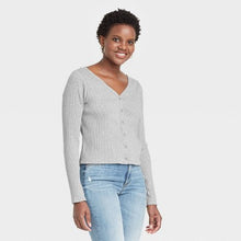 Load image into Gallery viewer, Women's Long Sleeve V-Neck Button-Front T-Shirt
