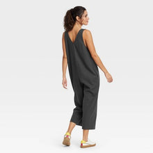 Load image into Gallery viewer, Women's Sleeveless Cropped Jumpsuit
