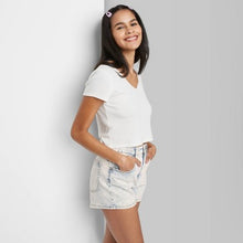 Load image into Gallery viewer, Women&#39;s High-Rise Mom Jean Shorts

