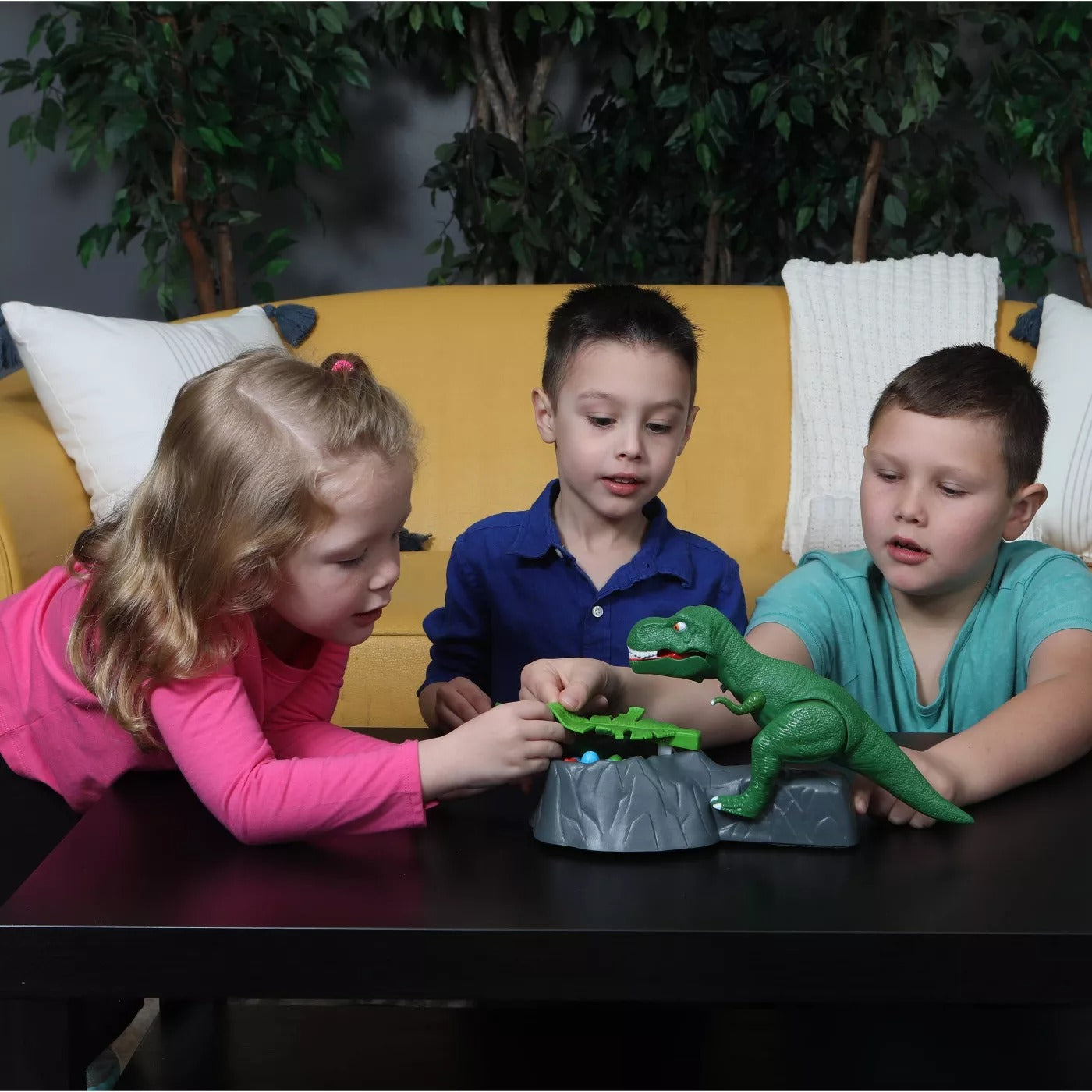 Goliath Dino Crunch Game MRM2750