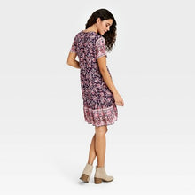 Load image into Gallery viewer, Women's Short Sleeve Dress
