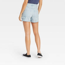 Load image into Gallery viewer, Women&#39;s High-Rise Carpenter Shorts

